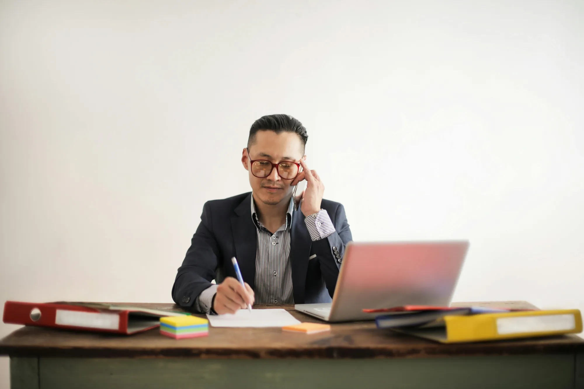 The Power of AI Paragraph Generation: Revolutionizing Content Creation for Marketing Directors
