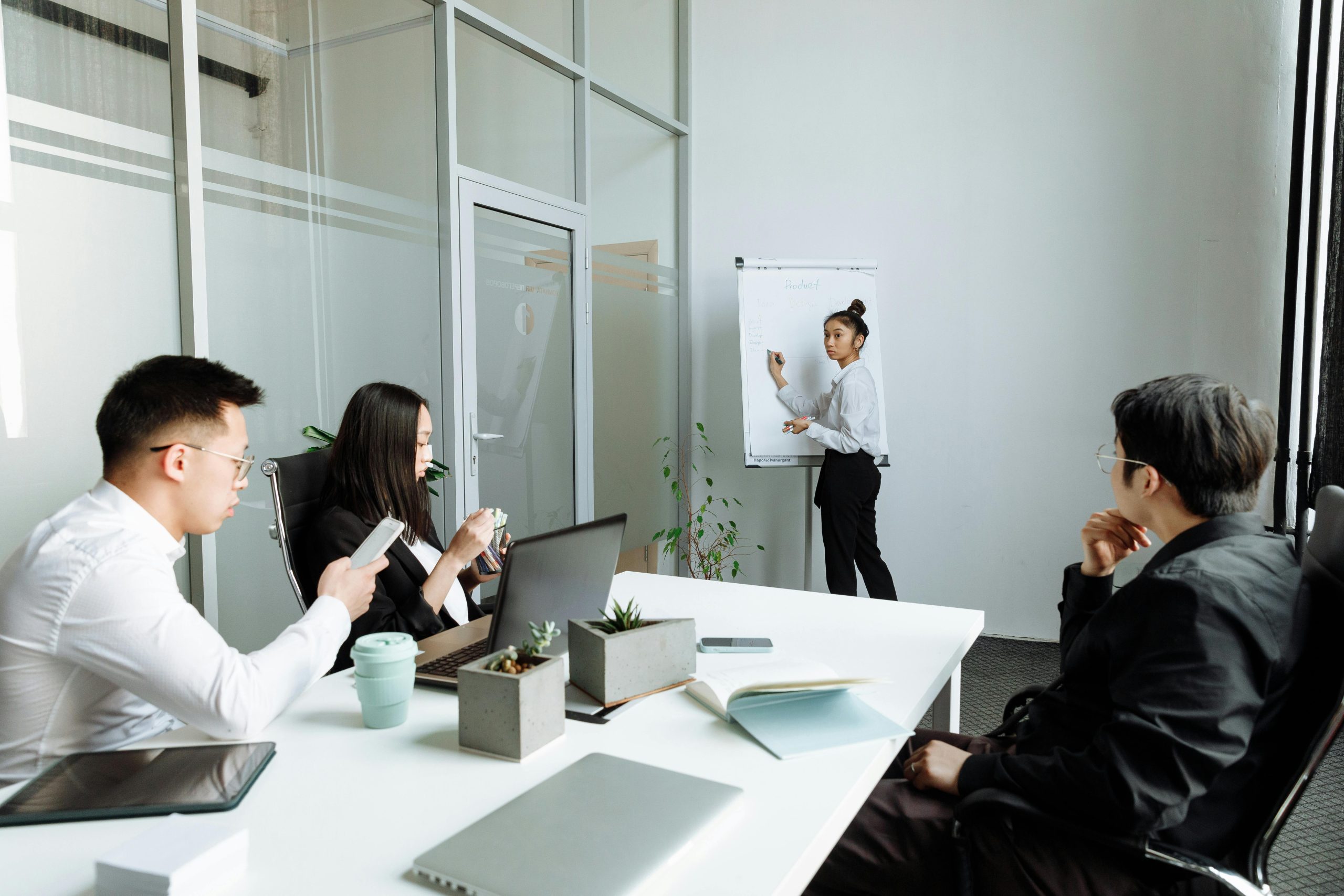 Embracing Cutting-Edge Technologies: Revolutionizing Content Marketing Strategies