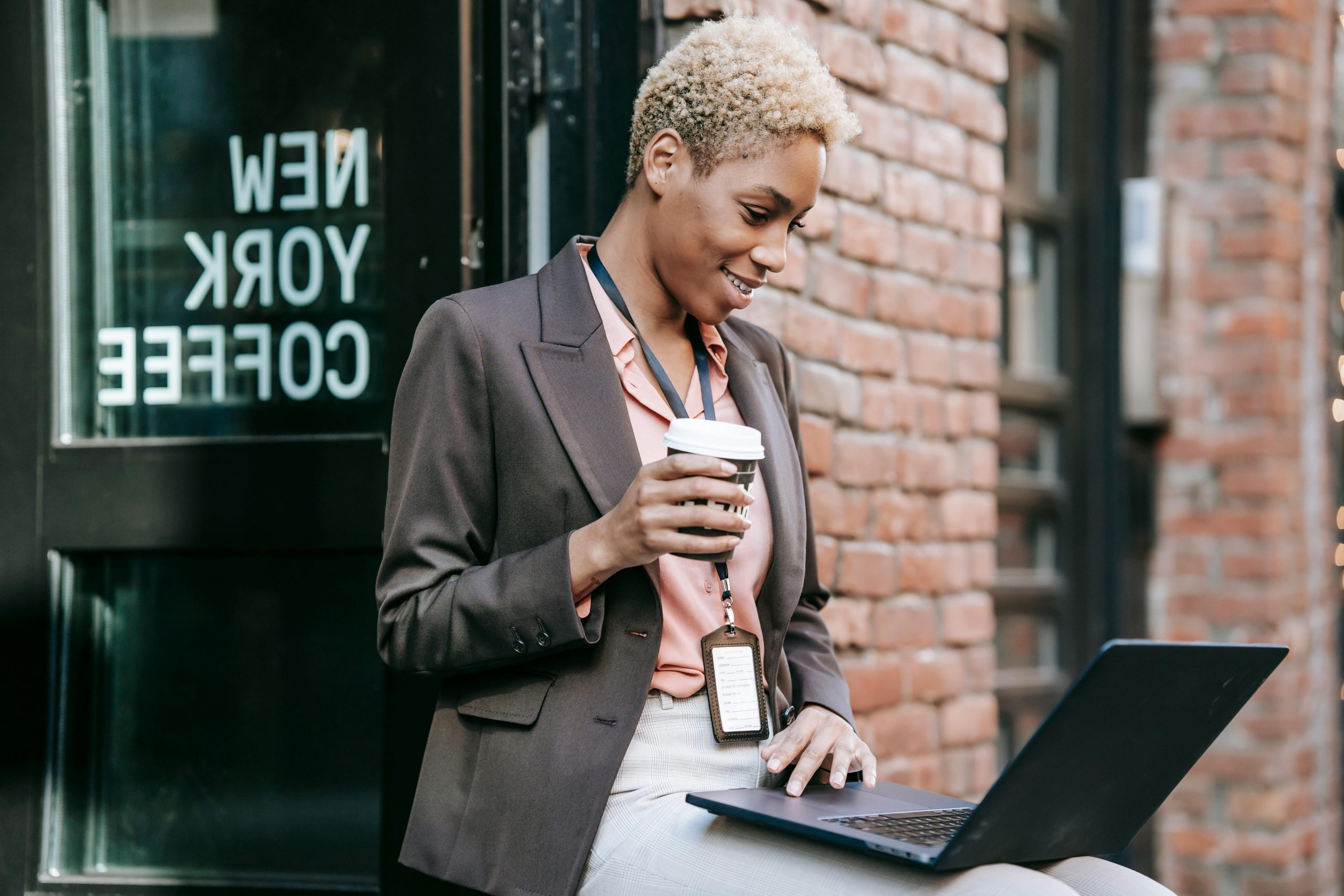 How to Write a Blog Outline: A Step-by-Step Guide for Marketing Directors