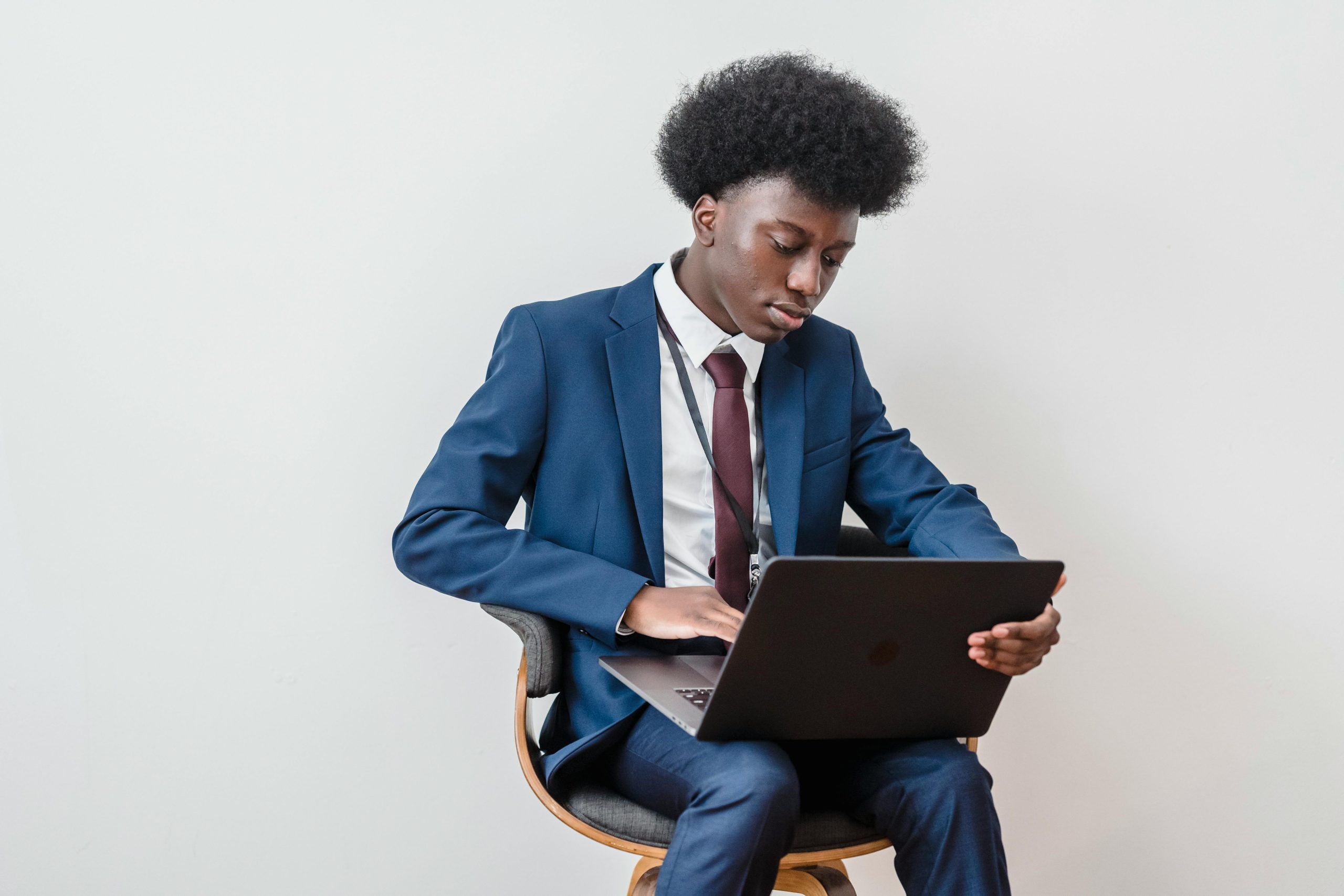 Unlocking the Power of Free AI Content Generators: Revolutionizing Content Creation for Marketing Directors